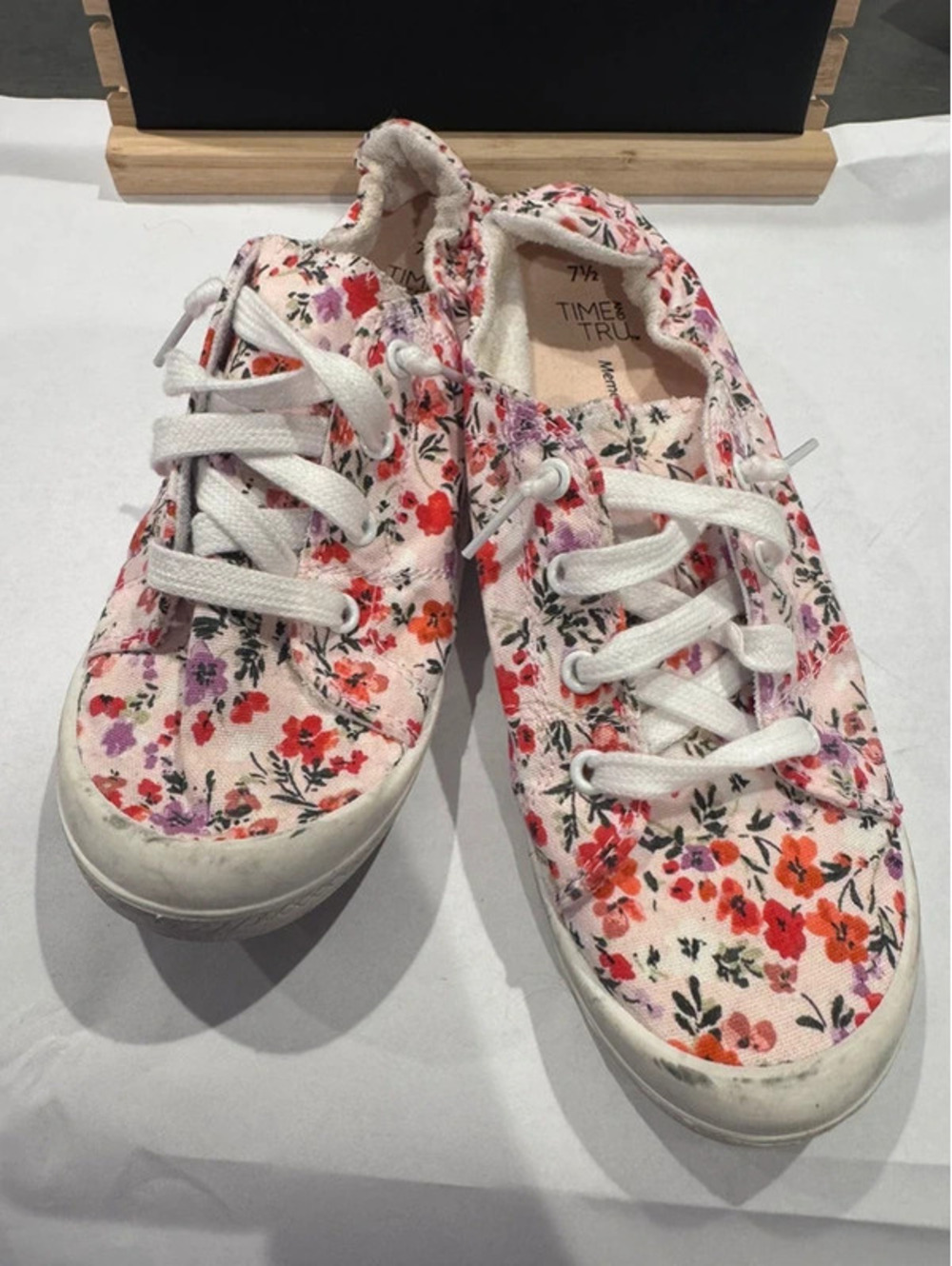Time & Tru slip on, no tie tennis shoes, canvas 7.5